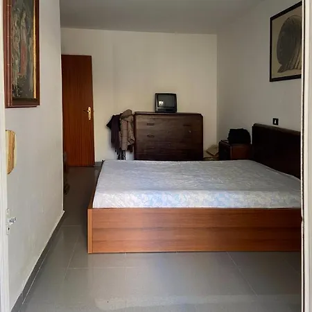 Beach Apartment *