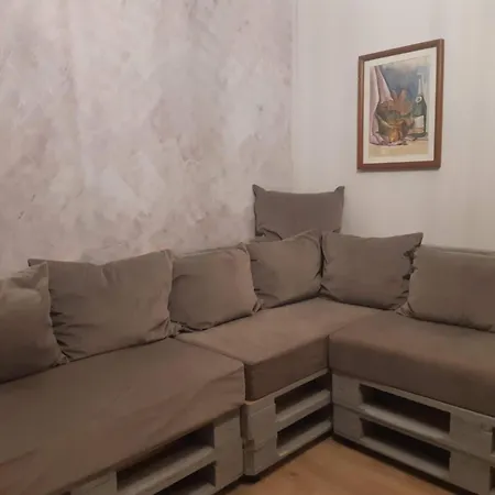 Apartment Vacation *